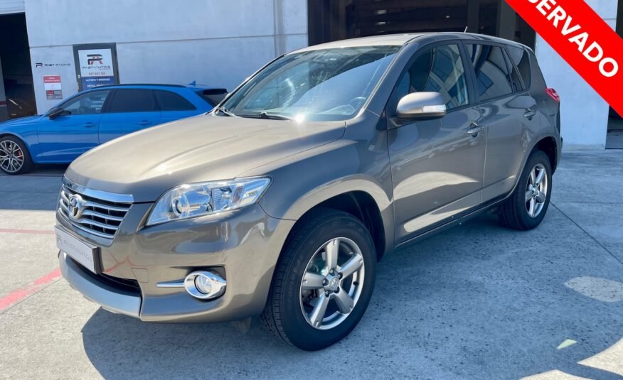TOYOTA RAV4 D4d 4×4 2.2 D4-d EXECUTIVE