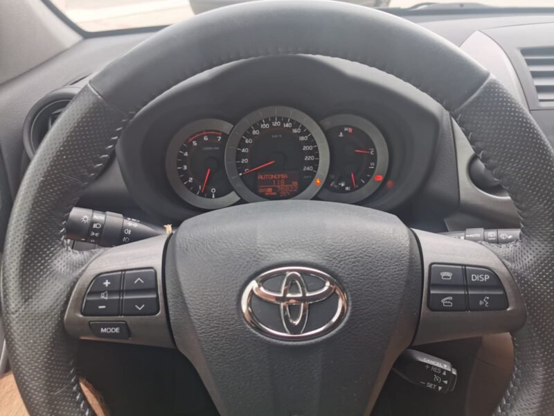 TOYOTA RAV4 2.2 D4D Advance 4×2