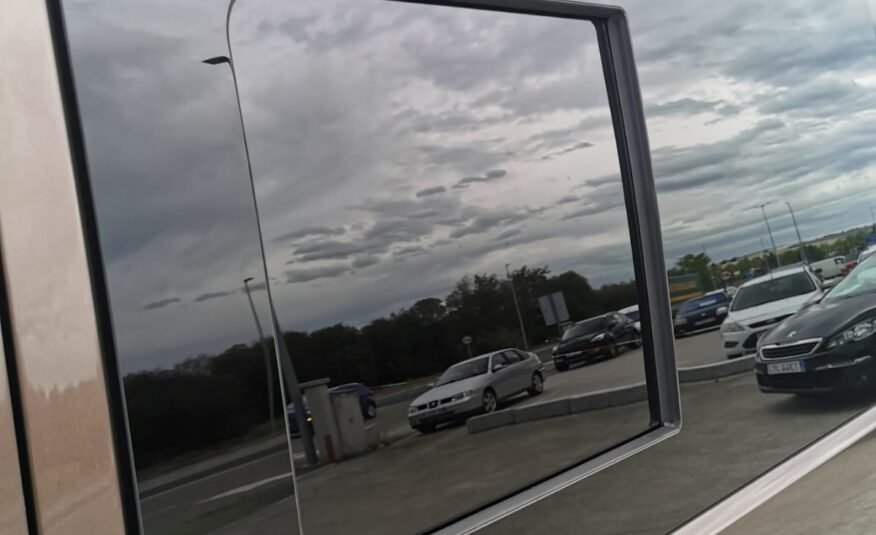 VOLKSWAGEN MULTIVAN T5.1 2.0 TDI 140cv Comfortline Edition