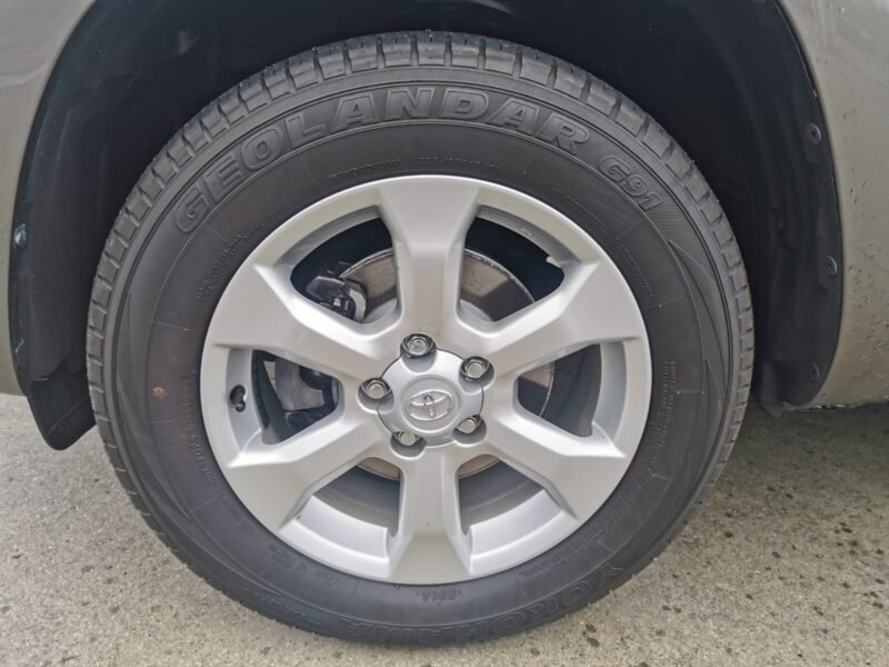 TOYOTA RAV4 4×4 2.2 D4-d ADVANCE