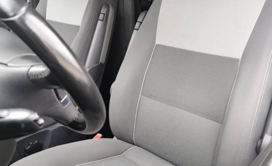 VOLKSWAGEN MULTIVAN T5.1 2.0 TDI 140cv Comfortline Edition