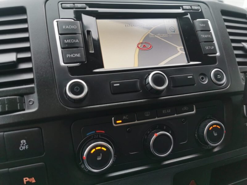 VOLKSWAGEN MULTIVAN T5.1 2.0 TDI 140cv Comfortline Edition