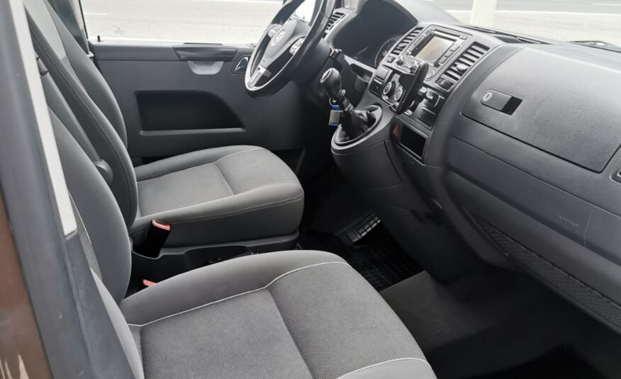 VOLKSWAGEN MULTIVAN T5.1 2.0 TDI 140cv Comfortline Edition