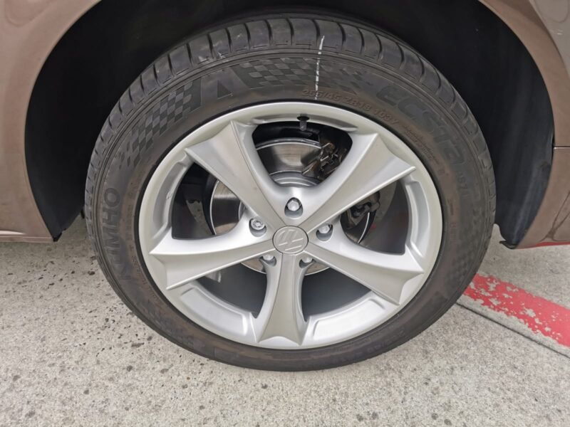 VOLKSWAGEN MULTIVAN T5.1 2.0 TDI 140cv Comfortline Edition