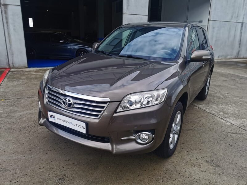 TOYOTA RAV4 4×4 2.2 D4-d ADVANCE