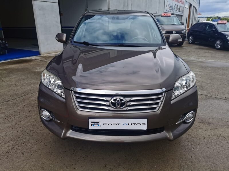 TOYOTA RAV4 4×4 2.2 D4-d ADVANCE