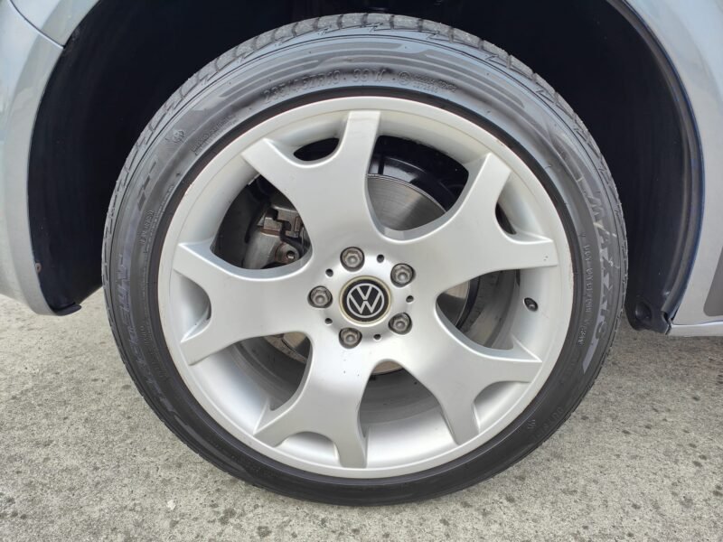 VOLKSWAGEN MULTIVAN T5.1 2.0 TDI DSG CONFORTLINE EDITION