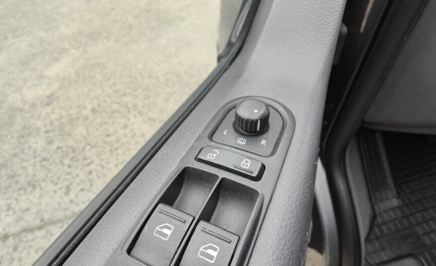 VOLKSWAGEN MULTIVAN T5.1 2.0 TDI DSG CONFORTLINE EDITION