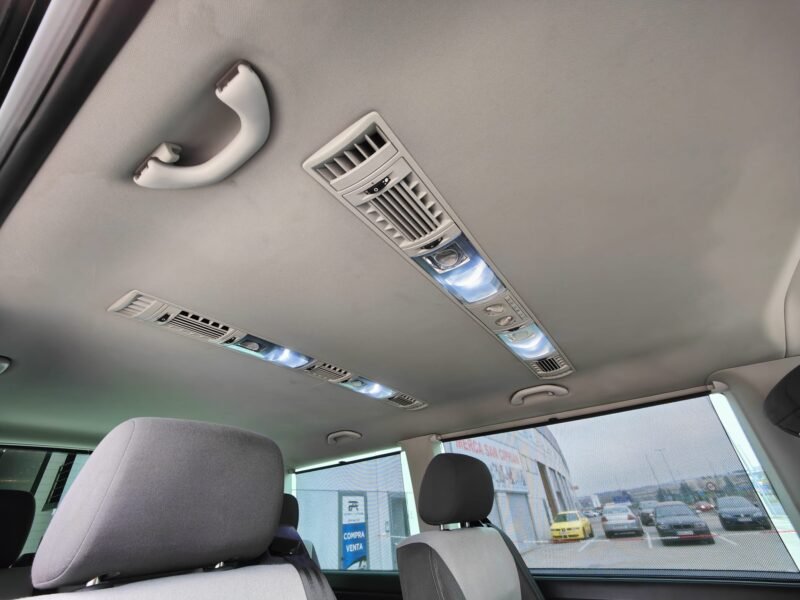 VOLKSWAGEN MULTIVAN T5.1 2.0 TDI DSG CONFORTLINE EDITION