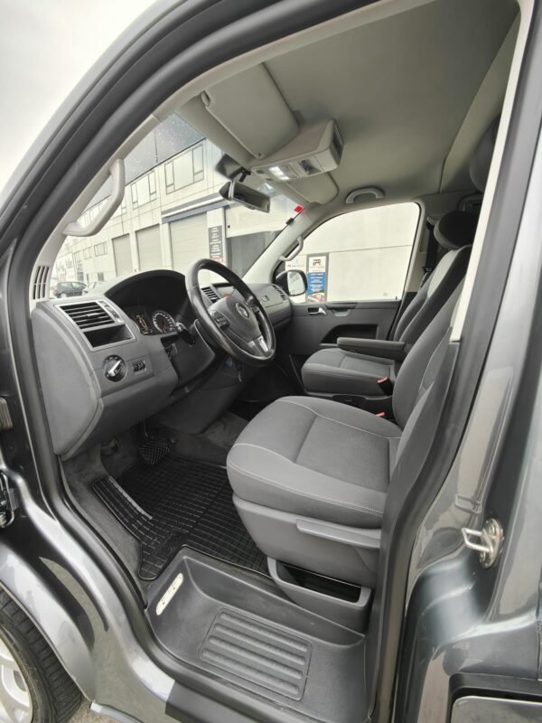 VOLKSWAGEN MULTIVAN T5.1 2.0 TDI DSG CONFORTLINE EDITION