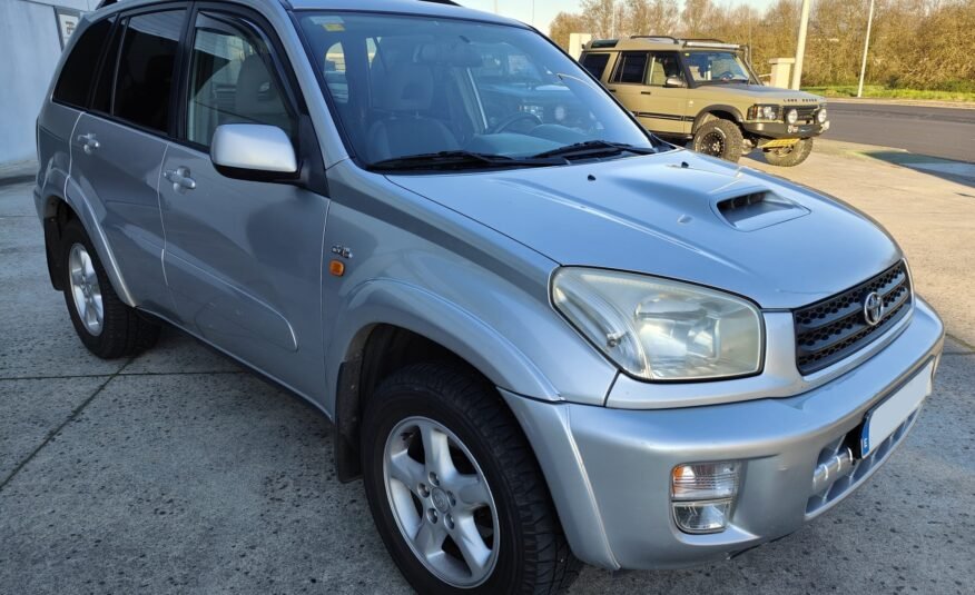 TOYOTA RAV4 D4d Sol