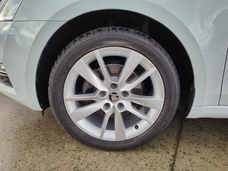 SKODA Octavia Combi 2.0 TDI CR 110KW 150CV CLEVER