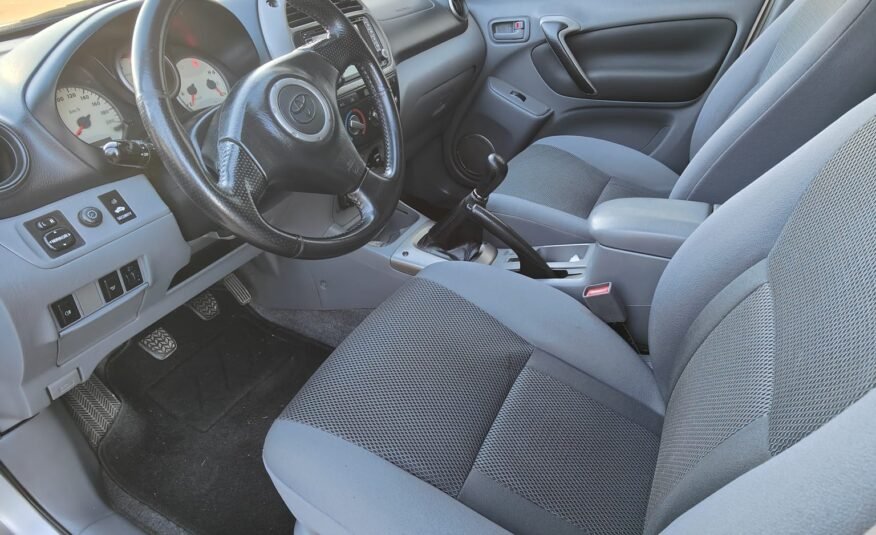 TOYOTA RAV4 D4d Sol