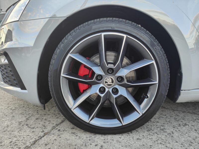 SKODA Octavia combi v-RS 2.0 TDI DSG V-RS