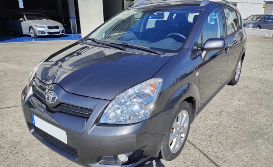 TOYOTA Corolla VERSO 2.2 D4d LUNA