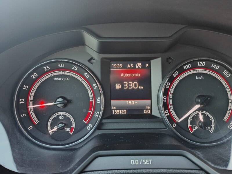 SKODA Octavia combi v-RS 2.0 TDI DSG V-RS