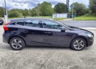 VOLVO V40 D3 RDesign Momentum