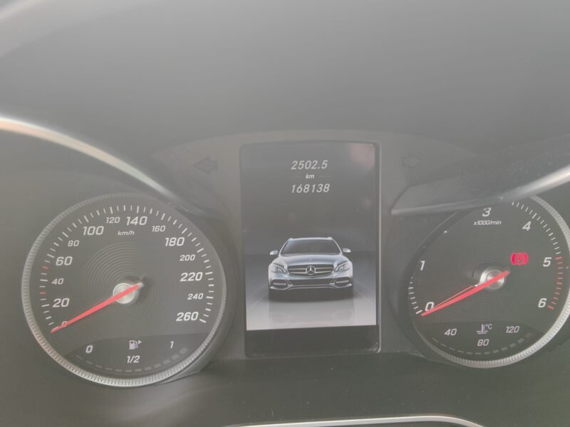 MERCEDES-BENZ Clase C C C220 d 4MATIC AMG Line Estate 5p. AMG Line Estate Avant