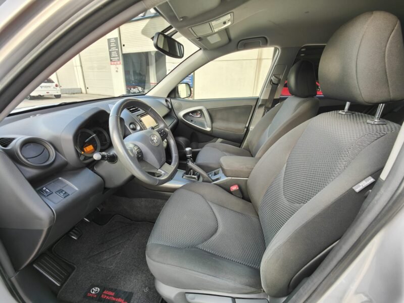 TOYOTA RAV4 D4d 4×4 ADVANCE 4X4