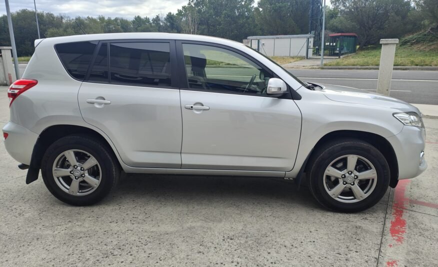 TOYOTA RAV4 D4d 4×4 ADVANCE 4X4