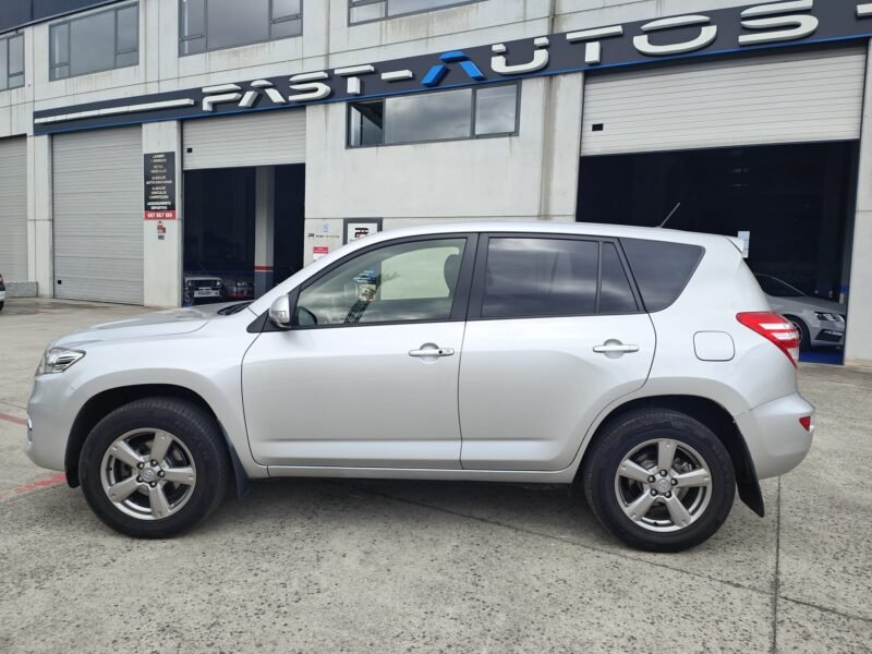 TOYOTA RAV4 D4d 4×4 ADVANCE 4X4