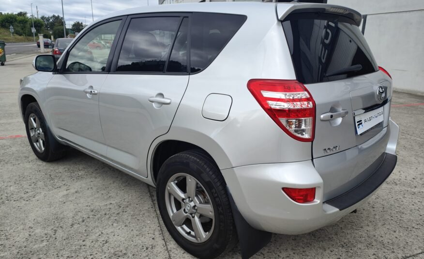TOYOTA RAV4 D4d 4×4 ADVANCE 4X4