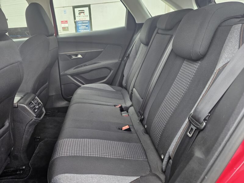 PEUGEOT 3008 1.5 HDi 130cv SS GT Line