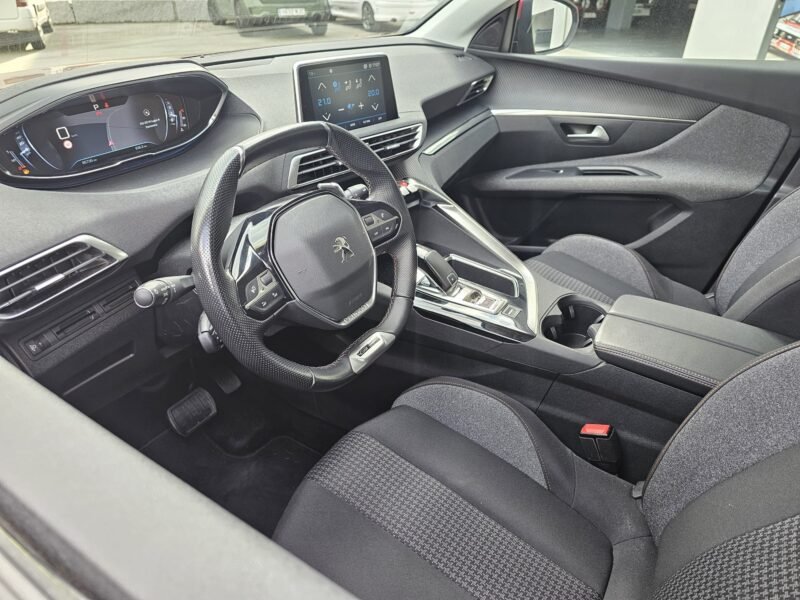 PEUGEOT 3008 1.5 HDi 130cv SS GT Line