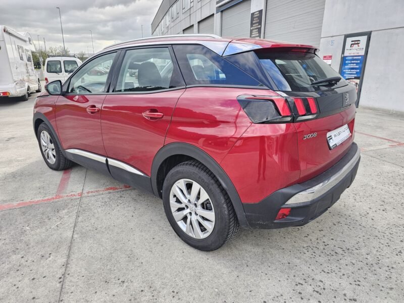 PEUGEOT 3008 1.5 HDi 130cv SS GT Line