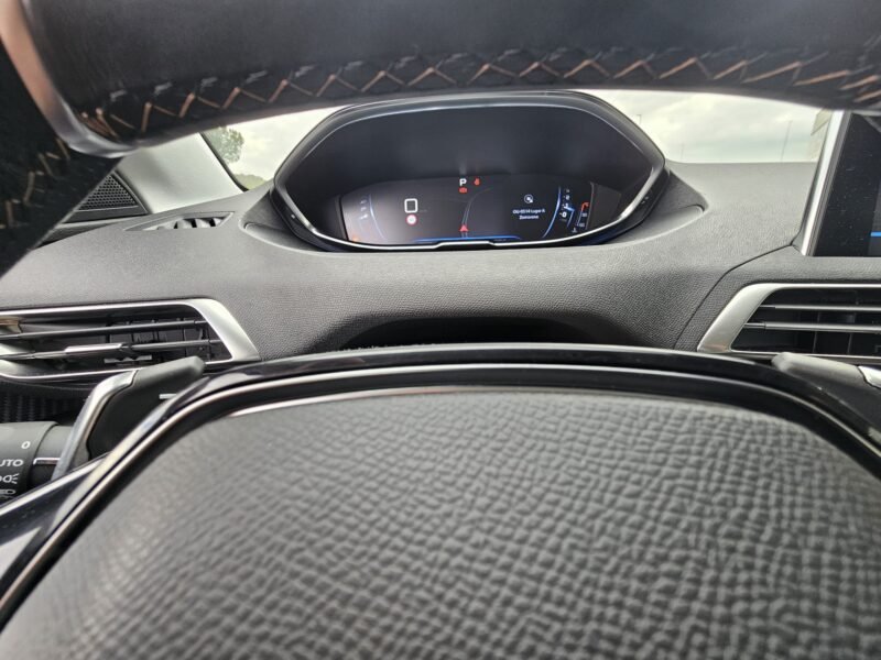 PEUGEOT 3008 1.5 HDi 130cv SS GT Line