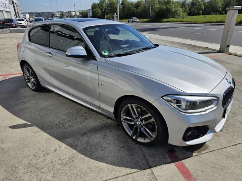 BMW SERIE 1 120dA xDRIVE 3p.