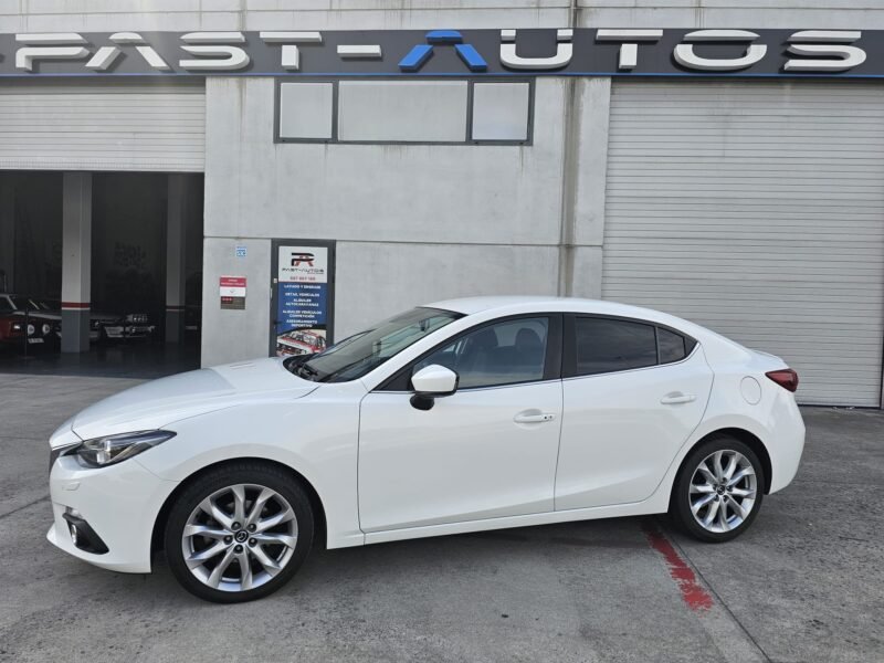 MAZDA 3 2.2 DE 150 MT Luxury SDN 4p.