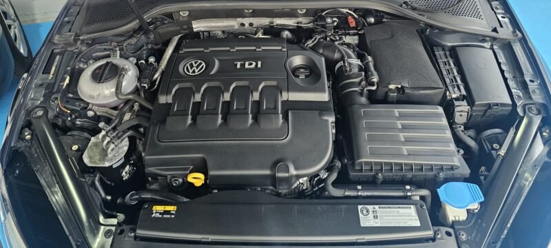 VOLKSWAGEN Golf 7 2.0 TDI 150CV BMT AMBITION 5p