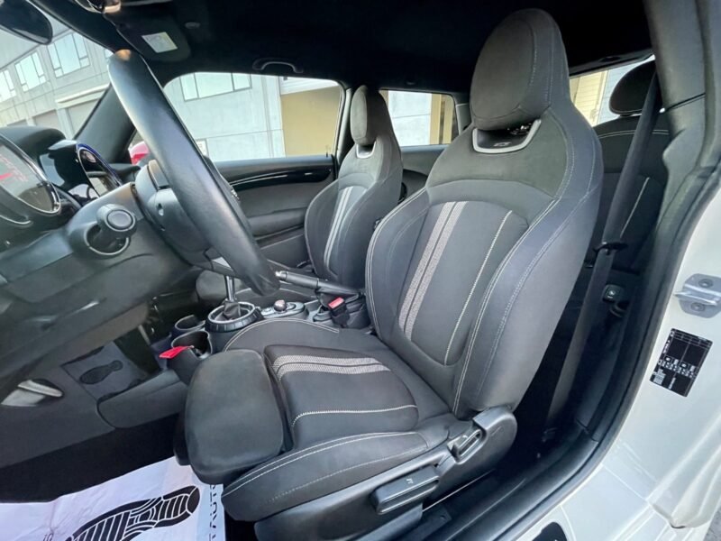 MINI Cooper JHON COOPER WORKS