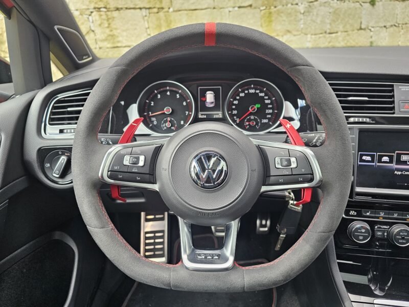 VOLKSWAGEN GOLF GTi CLUBSPORT