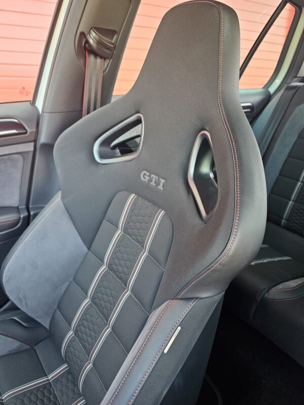 VOLKSWAGEN GOLF GTi CLUBSPORT