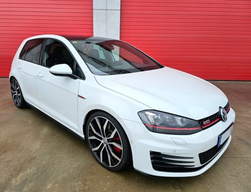 VOLKSWAGEN GOLF VII GTi PERFORMANCE