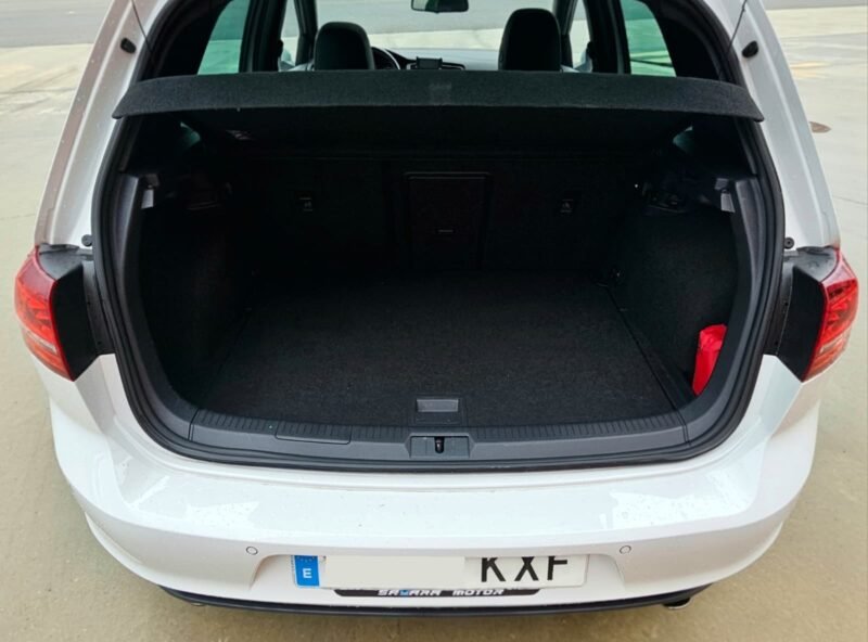 VOLKSWAGEN GOLF VII GTi PERFORMANCE