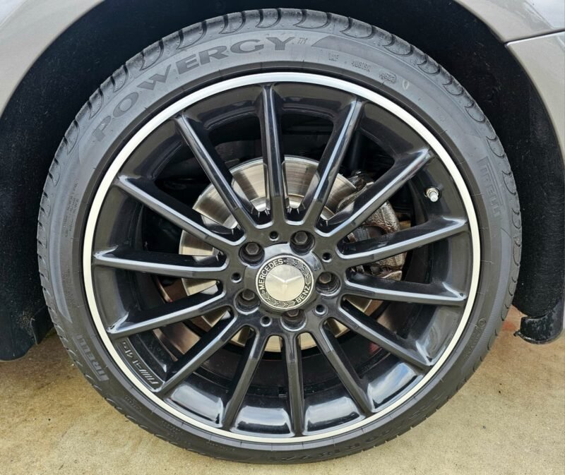 MERCEDES-BENZ Clase CLA 220d 4MATIC AMG Line Shooting Brake