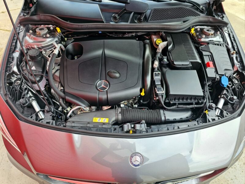 MERCEDES-BENZ Clase CLA 220d 4MATIC AMG Line Shooting Brake