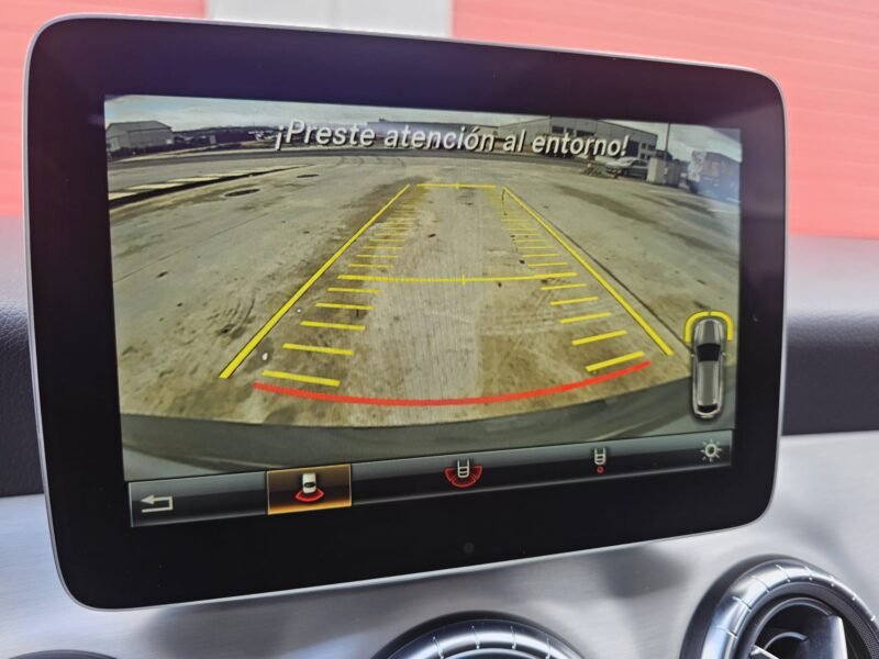 MERCEDES-BENZ Clase CLA 220d 4MATIC AMG Line Shooting Brake