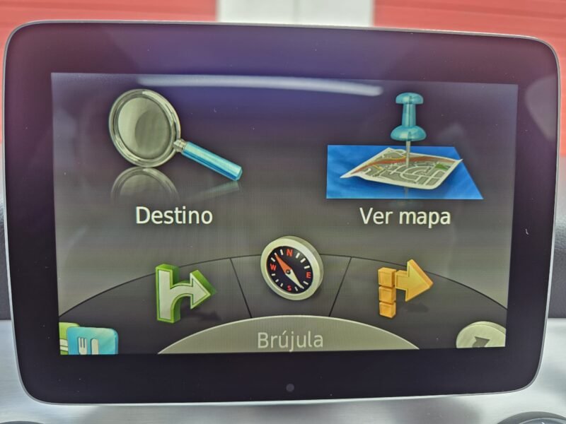 MERCEDES-BENZ Clase CLA 220d 4MATIC AMG Line Shooting Brake