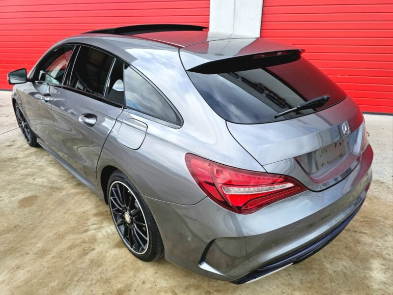 MERCEDES-BENZ Clase CLA 220d 4MATIC AMG Line Shooting Brake