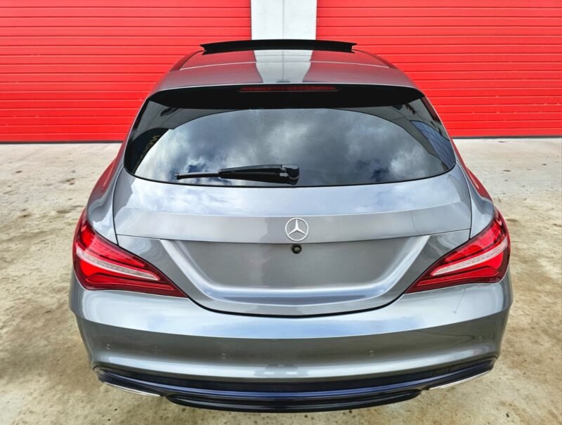 MERCEDES-BENZ Clase CLA 220d 4MATIC AMG Line Shooting Brake