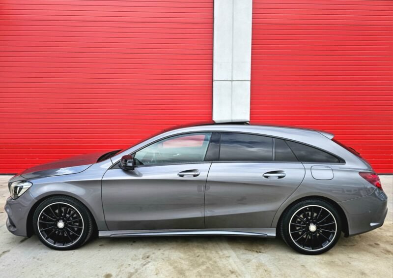 MERCEDES-BENZ Clase CLA 220d 4MATIC AMG Line Shooting Brake