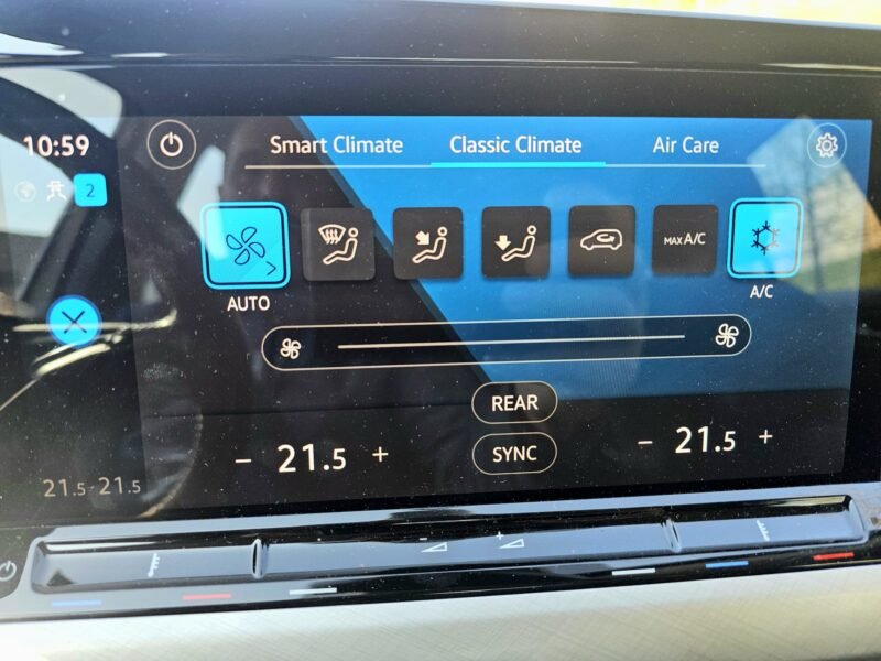 VOLKSWAGEN GOLF 8 2.0 TDi