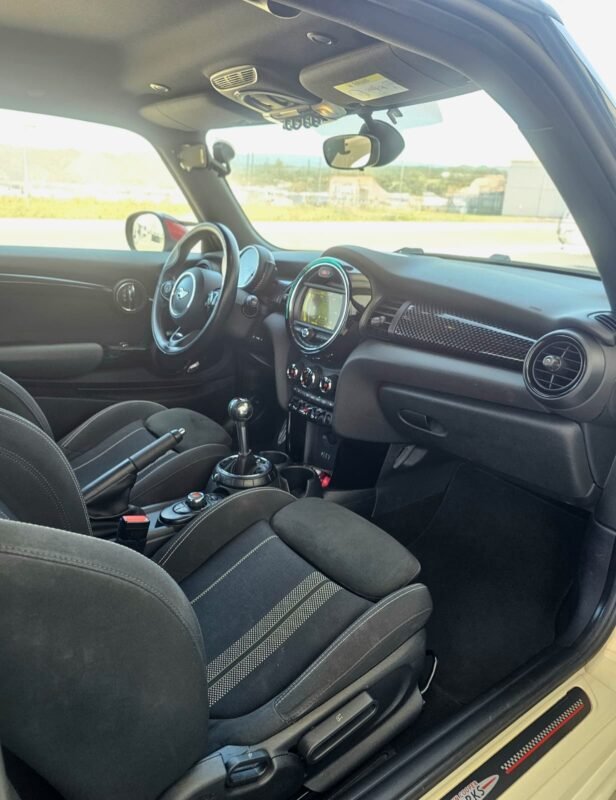 MINI COOPER JHON COOPER WORKS