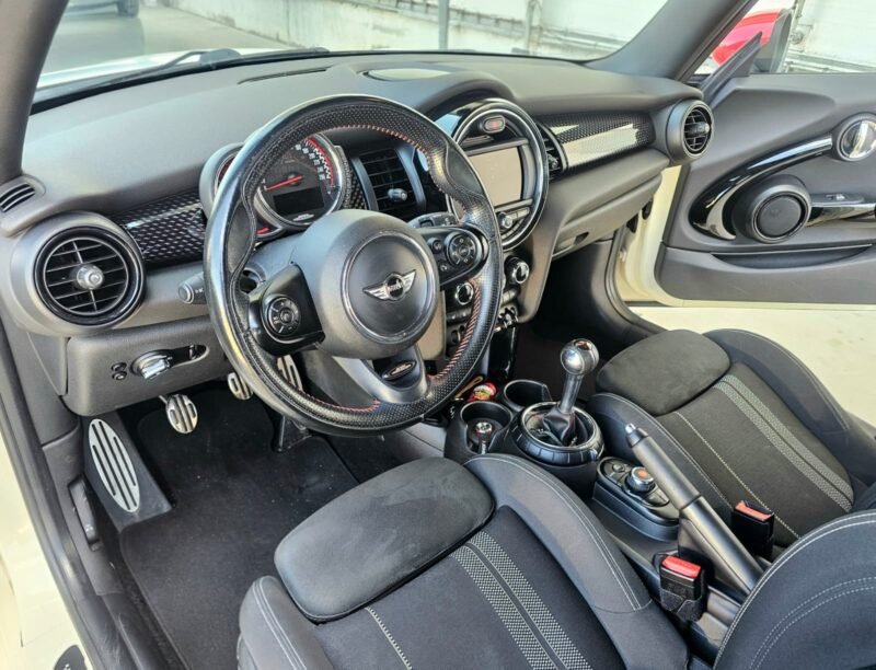 MINI COOPER JHON COOPER WORKS