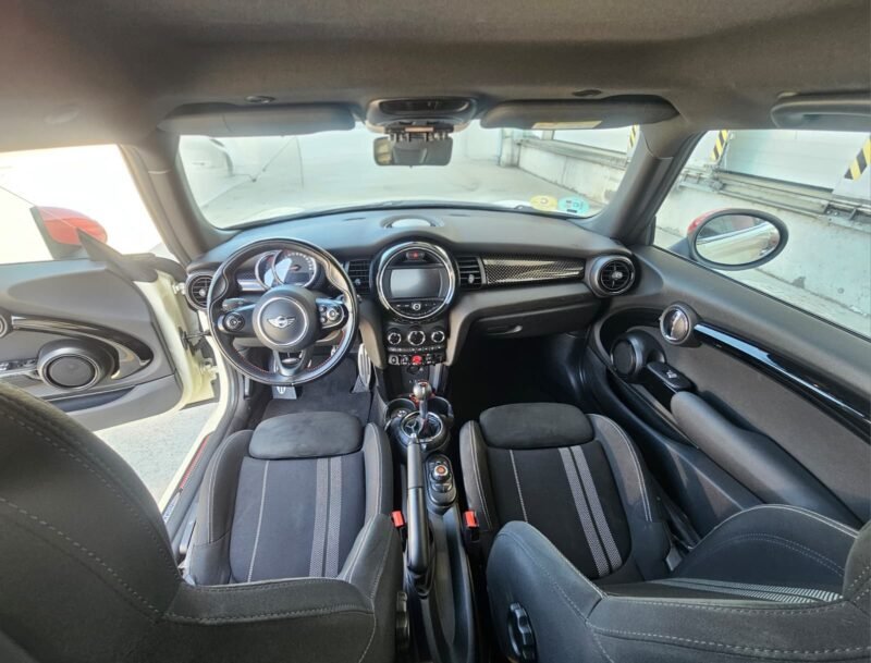 MINI COOPER JHON COOPER WORKS